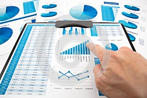 Business graph analysis report