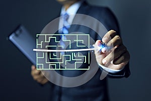 Businessman find rootcause analysis shortcut in maze