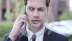 Businessman Phone Talk Portrait, Business Negotiation