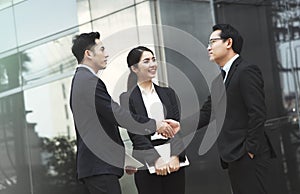 Businessmen making handshake agreement.