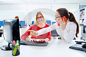 Businesswomen team working at offce desk