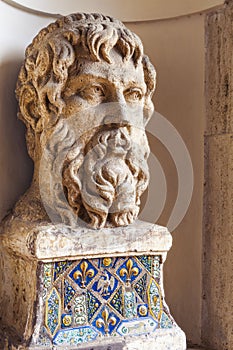 Bust statue. Bust sculpture within Villa D Este