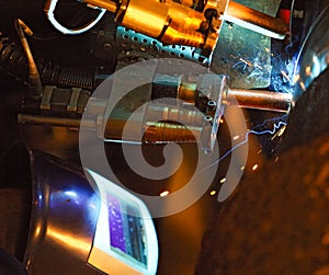 Butt welding underwater pipeline using automatic equipment