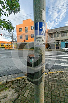 Button to close the traffic light and be able to cross the street