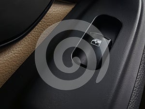 Button to turn off the car window.