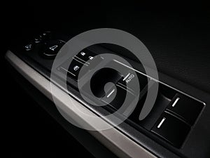 Button to turn off the car window.