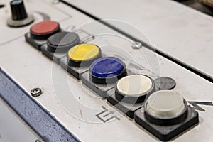 BUTTONS AND COLORED KNOBS