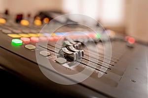 Buttons equipment for sound mixer control, equipment for sound mixer control, electornic device