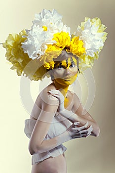 BÐ˜eauty shot with yellow headdress