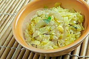 Cabbage thoran