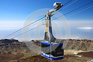 Cable-car going up to peak of Teide