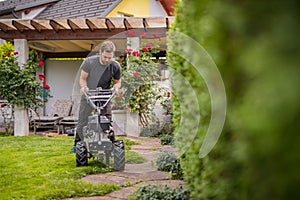 Cable laying machine with an operator