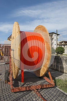 Cable reels and road construction