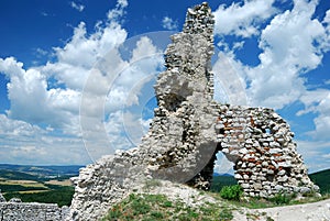 Cachtice ruins