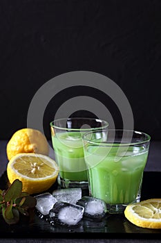 Cactus juice, lemons and ice
