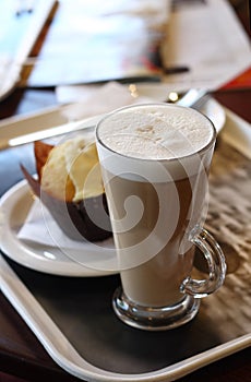 Cafetería café en vaso 