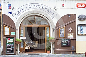 Cafe-Restaurant on the street market