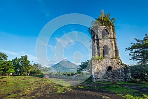 Cagsawa ruins and Mayon Vocalno in Legazpi, Philippines