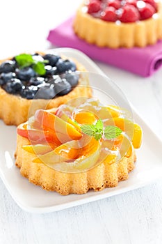 Cake with apricots