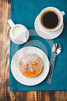 Cake with coffee and cream