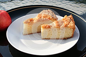 Cake with James Grieve apples