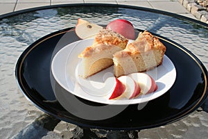 Cake with James Grieve apples