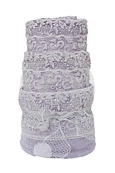 A cake of lylic lace towels