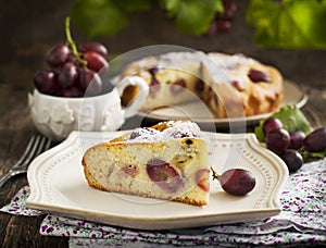 Cake with red grapes