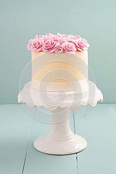 Cake with sugar roses