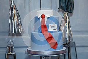 cake with suit and tie design for a teenage boy, the Russian inscription reads Create Yourself
