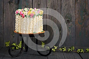 Cake with tulips