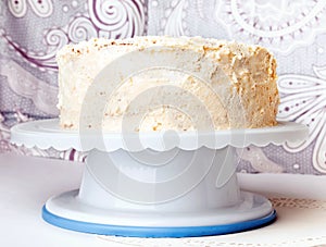 Cake with white buttercream frosting