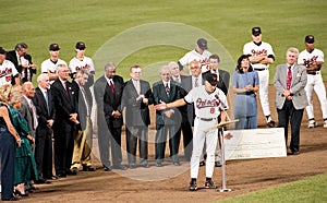 Cal Ripken Jr addresses the crowd after breaking Lou Gehrig`s Ironman Streak