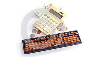 Calculator / abacus to calculate that works all the time