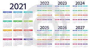 Calendario 2021 2022 2023 2024 2025 2026 2027 anni. vettore illustrazioni. semplice modello 