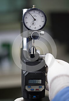 Calibration dial gauge