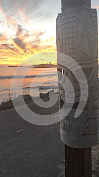 CALIFORNIA BEACH SUNSET TIKI - George Alcu