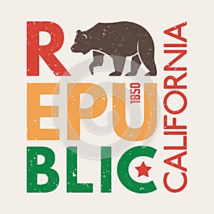 California t-shirt with grizzly bear. T-shirt graphics, design, print, typography, label, badge.