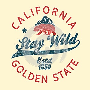 California typography print, grizzly Bear t-shirt. vector