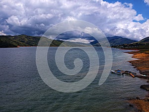 Calima lake a Colombian wonder, Cali and the rest of the world photo