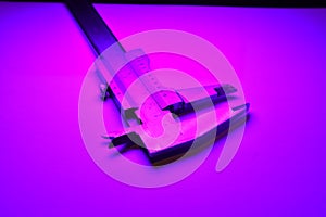 caliper mesure equipment scale engeneering micrometer precision purple light