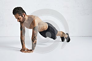 Calisthenics pushups training technique