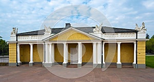 The so-called Schloessle building in front of the Schloss Karlsruhe castle, built in 1715, Schlossplatz, Karlsruhe, Baden-