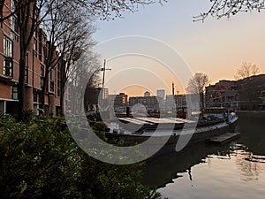 A calm evening in the comfy living quarter of Rotterdam
