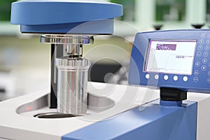 Calorimeter is measuring that can be used to determine heat of reaction of a liquid or solid fuel sample photo