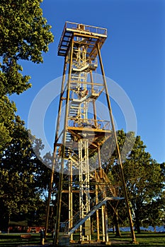 Calumet Harbor Light  820072