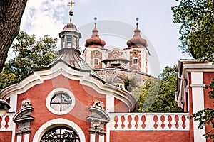 Kalvárie ve starém hornickém městě Banská Štiavnica, Slovensko, retro filtr