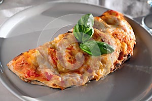 Calzone pizza