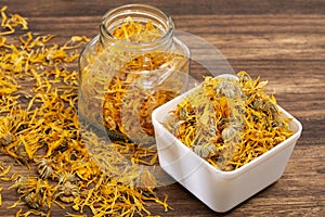 CalÃ©ndula officinalis Hierba AsterÃ¡cea - Dried calendula flowers