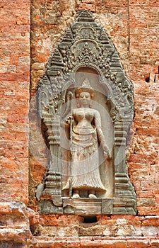 Cambodia Angkor Roluos the Lolei